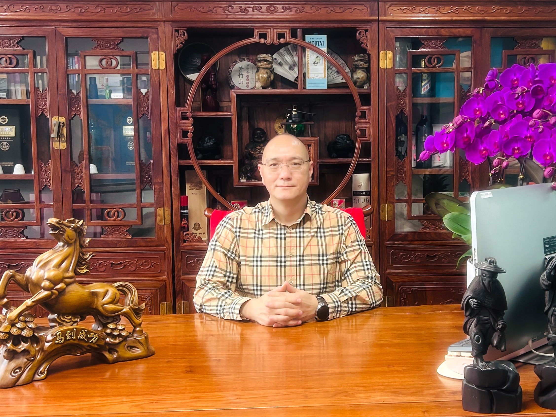 共創業 同發展 共分享 —— 卡立方集團創始人董事長方煌達發表2026新年賀詞